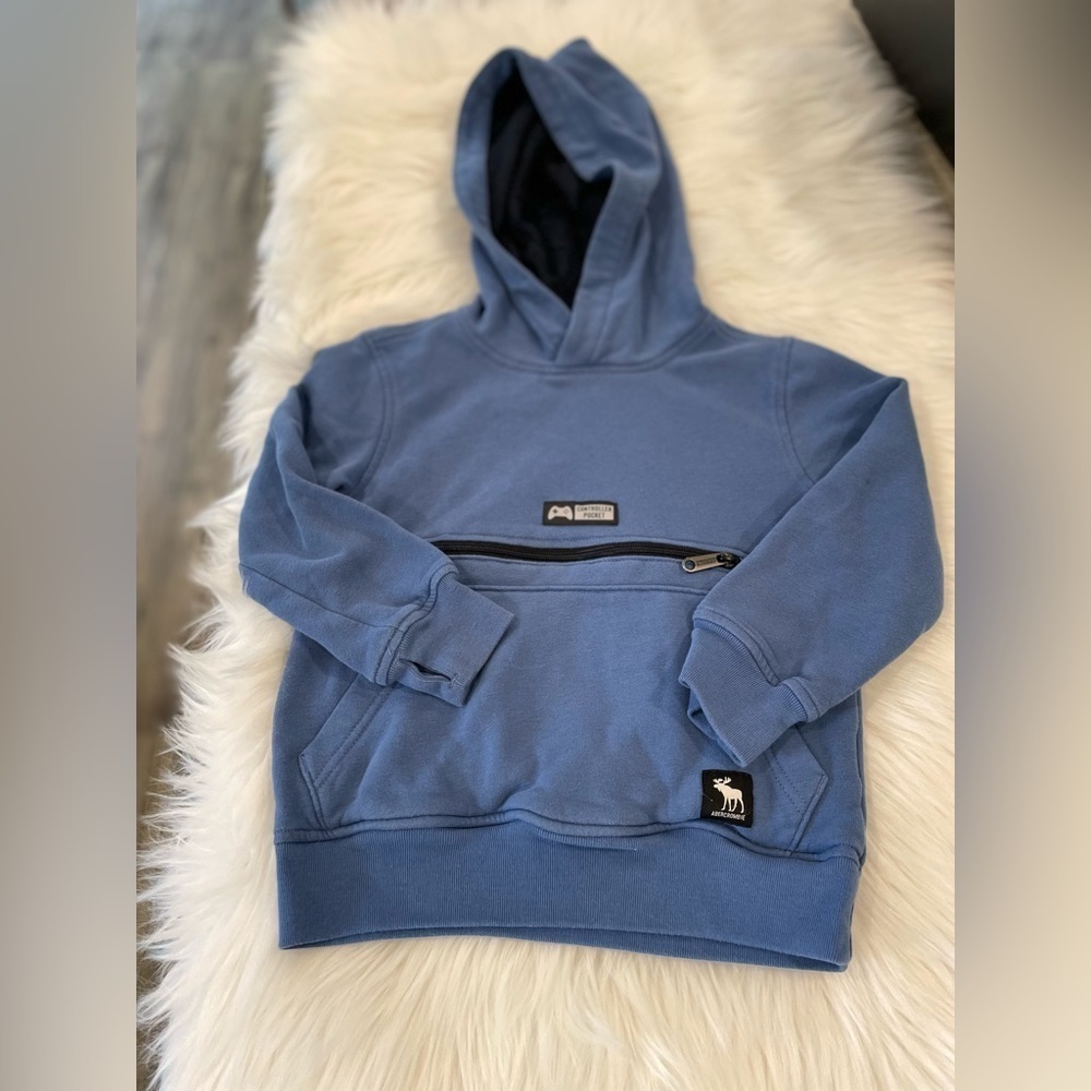 Abercrombie Kids gaming hoodie - Size 5/6